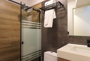 Shower, hair dryer, towels - w* | Engaging Loft in the Heart of San Isidro (San Isidro)