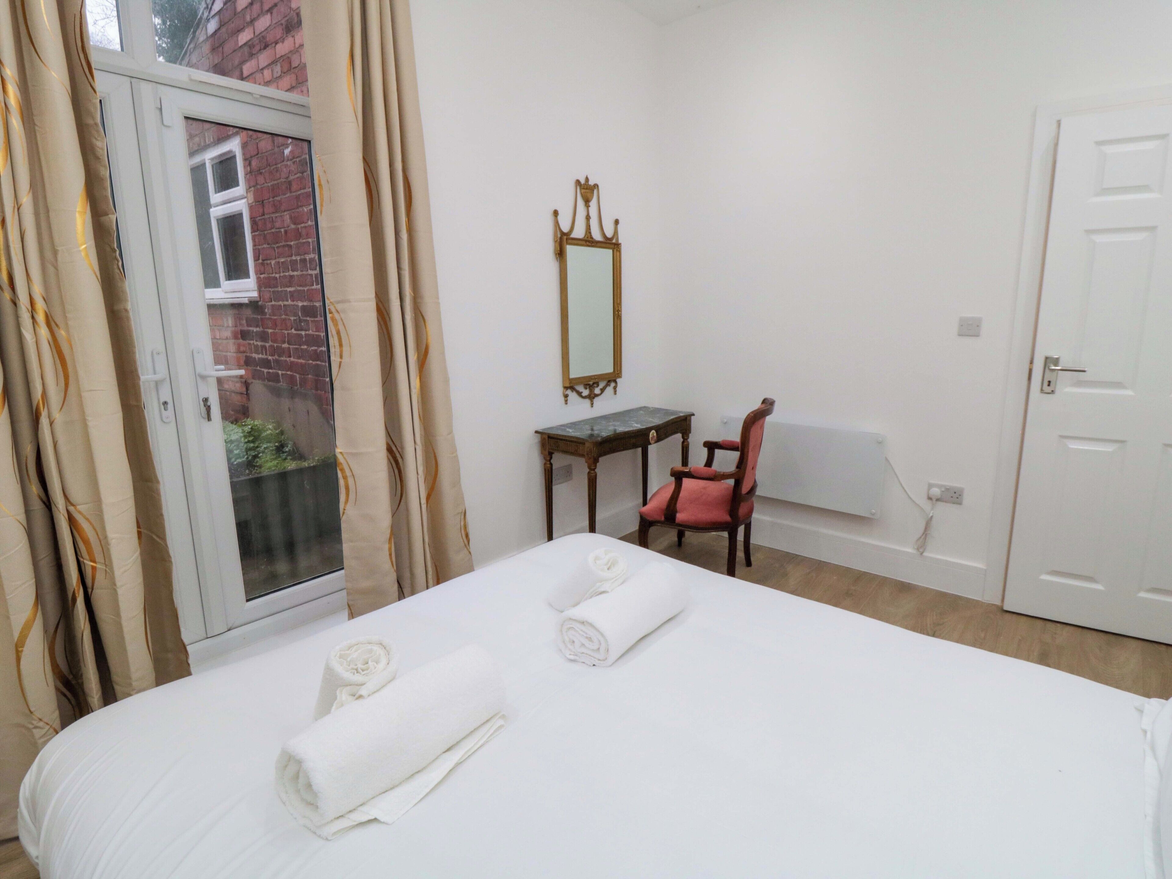 Cottage | 2 bedrooms, individually decorated, individually furnished, free WiFi