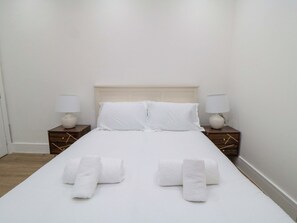 Cottage | 2 bedrooms, individually decorated, individually furnished, free WiFi - Beachwalk Villa 1 (Whitby)