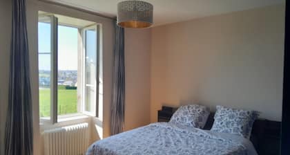 Chambre dâhĂŽtes « Grande Chambre Lumineuse » avec jardin privĂ© et Wi-Fi