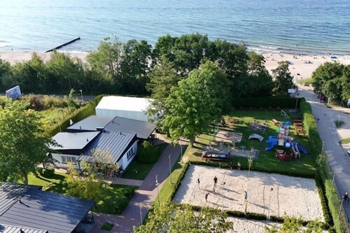 Comfortable holiday homes, right by the beach