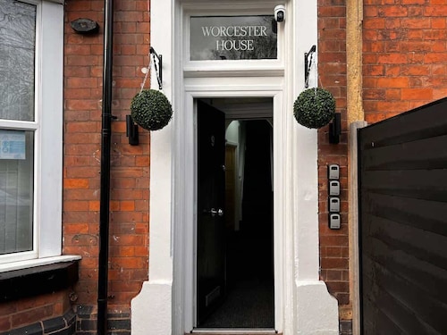 Apartment No.3 @Worcester House & Free Parking