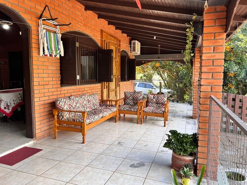 Casa de Campo Pet Friendly com Churrasqueira