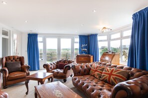 Interior - Boathouse Bliss - sleeps 6 guests  in 3 bedrooms (Heacham)
