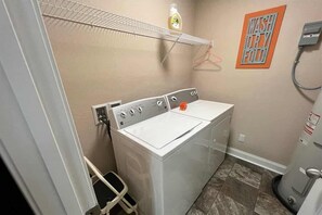 Interior - Deer Ridge Retreat  (Bryson City)