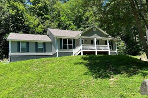 Exterior - Deer Ridge Retreat  (Bryson City)