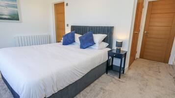 3 camere, con stile personalizzato, con arredamento individuale