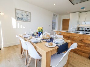 Dining - Sea Fern House - 36 (Poole)