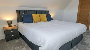 3 bedrooms, individually decorated, individually furnished, free WiFi