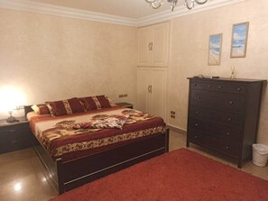 1 bedroom, iron/ironing board, WiFi, bed sheets - Private Luxurious Royal Room | Near City Stars (East Nasr City)