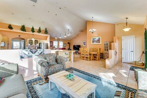 TV, fireplace, stereo