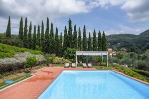 Piscina all'aperto