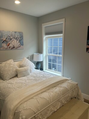 3 bedrooms, free WiFi, bed sheets - Perfect 3-bedroom house with AC in soothing Waterview @ Baypoint (Lakeside Marblehead)