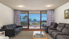 Living area - Unit 60 Beachpark Apartments (Port Macquarie)
