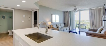 The Grand Turk | Spectacular Sunset View, Private