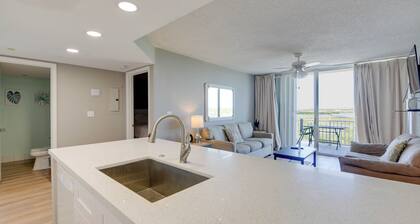 The Grand Turk | Spectacular Sunset View, Private