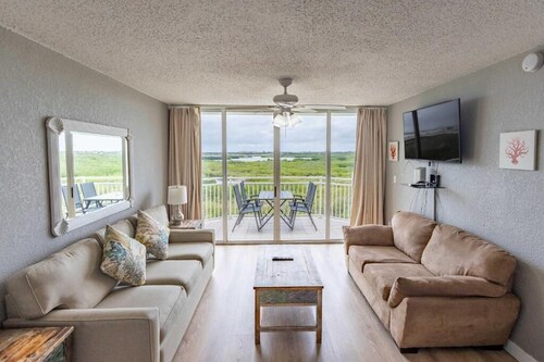 The Grand Turk | Spectacular Sunset View, Private