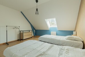6 bedrooms, WiFi, bed sheets - Holiday Home 'Gite Baie De Somme' with Private Terrace, Private Garden and Wi-Fi (Baromesnil)