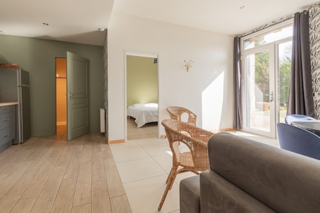 WiFi, bed sheets. Gîte Louis-Philippe – Les Gîtes du Manoir du Tost