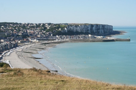 Beach. Squirrel Cottage – The Cottages of Manoir du Tost