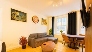 Unclassified image, 5 of 16, button - Stylish 1-Bedroom in the Heart of Soho WD5 (London)