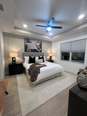 3 bedrooms, iron/ironing board, WiFi, bed sheets - 
Resort-Style 3BR 2 Living Rooms, TVs in Every Bedroom & Steps to the Pool. (Naples)