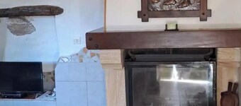 Self-catering cottages for 8 people in a medieval village