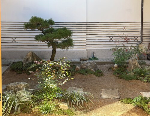 Stay moonee / 100yr Hanok / Gyeongbokgung/ Bukchon