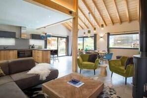 Living area - Simply Morzine - Chalet Stade (MORZINE)