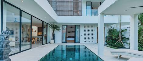 Piscine extérieure