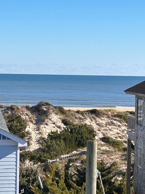 Beach - Cozy Oceanside 3-bedroom house in fabulous Avon with incredible ocean views. (Avon)