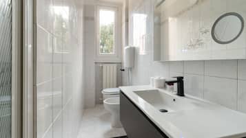 Dusche, Bidet
