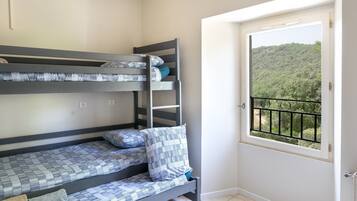 10 chambres, Wi-Fi, draps fournis