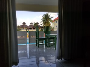 Outdoor dining - Condo at the Mystic (Ocho Rios)