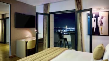 Hochwertige Bettwaren, Minibar, Zimmersafe, Schreibtisch