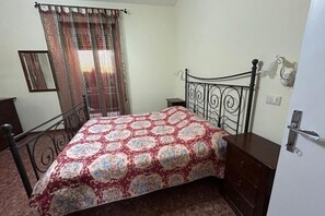 Bügeleisen/Bügelbrett, WLAN, Bettwäsche