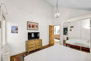 مكواة/لوح كي وواي فاي وملاءات أسرّة