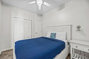 1 chambre, fer et planche à repasser, Wi-Fi, literie fournie