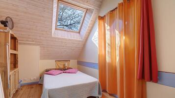 Bügeleisen/Bügelbrett, WLAN, Bettwäsche