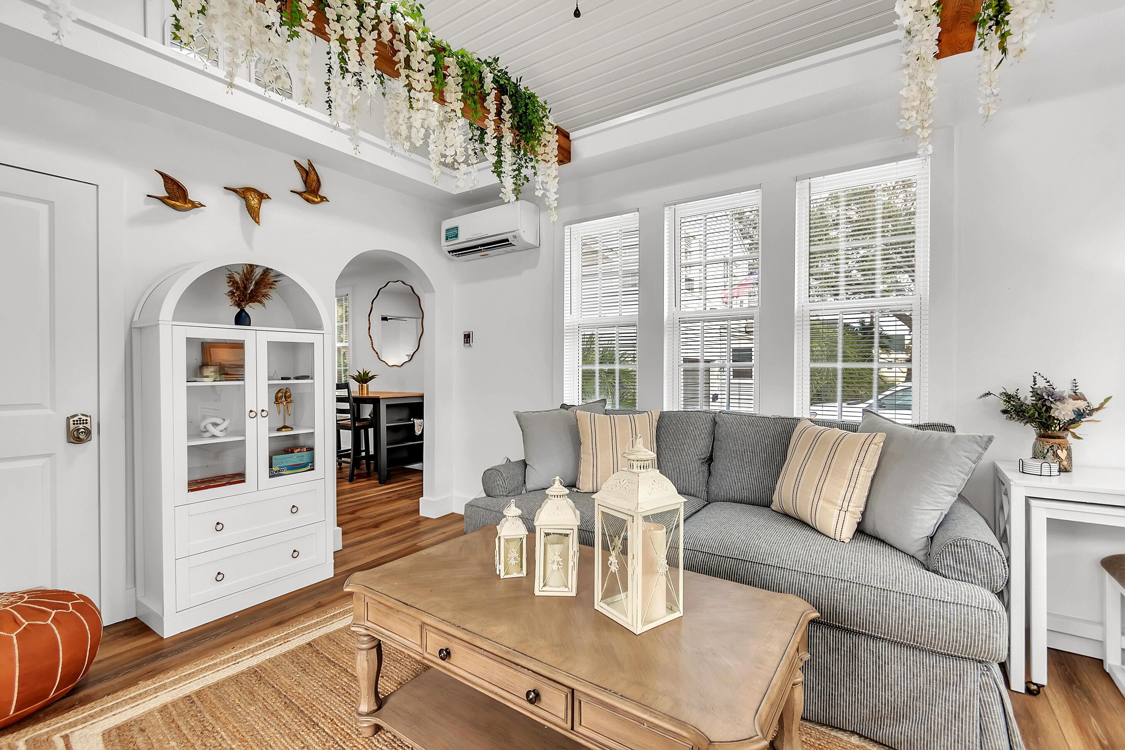 Condo, 1 King Bed with Sofa bed (La Barra #101) | Living area