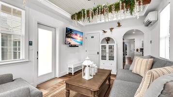 Condo, 1 King Bed with Sofa bed (La Barra #101) | Living area