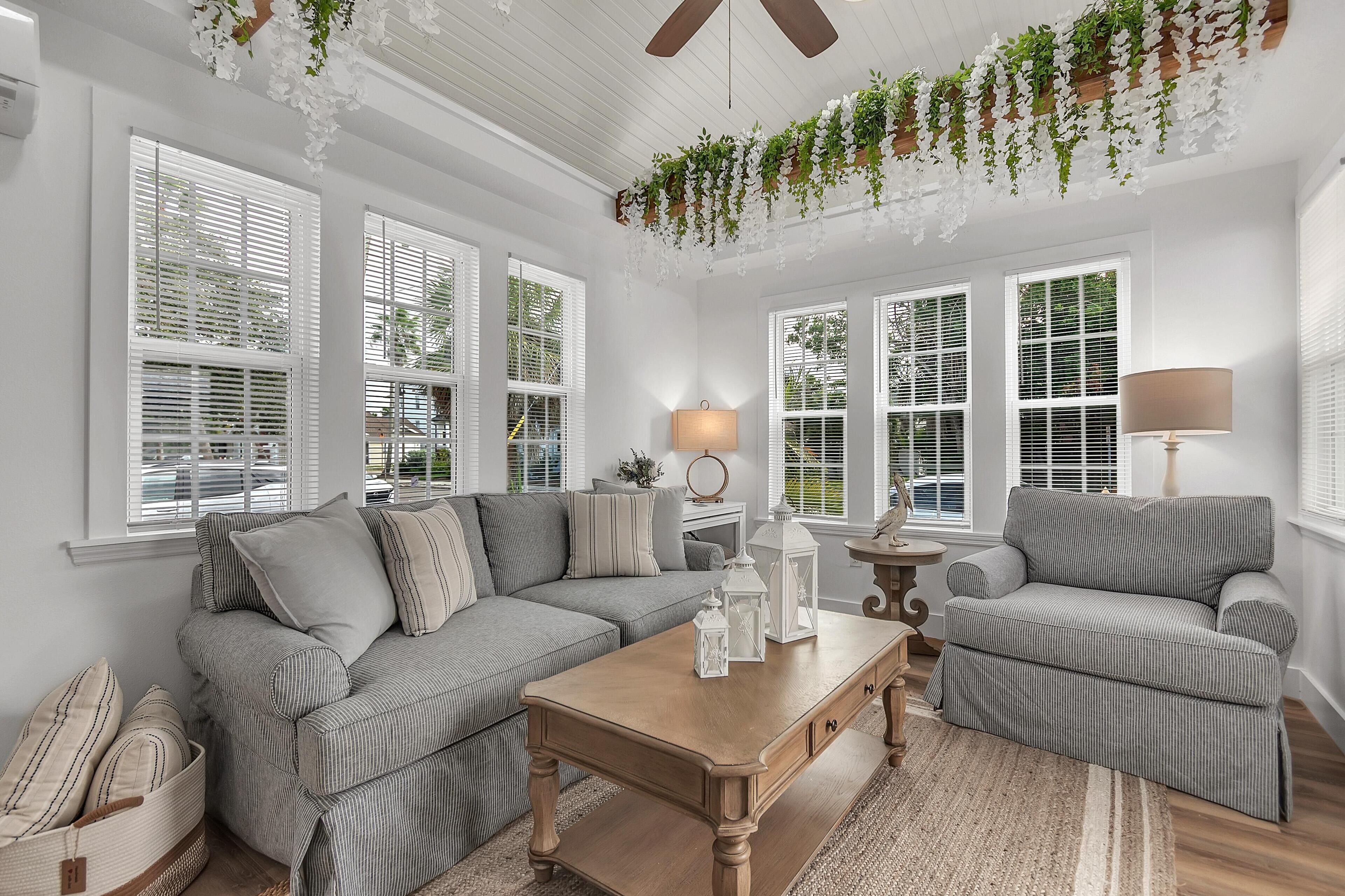 Condo, 1 cama King size y sofá cama (La Barra #101) | Área de sala de estar