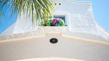 Condo, 1 King Bed with Sofa bed (La Barra #103) | Exterior detail