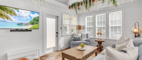 Apartment, 1 King-Bett und Schlafsofa (La Barra #103) | Wohnbereich