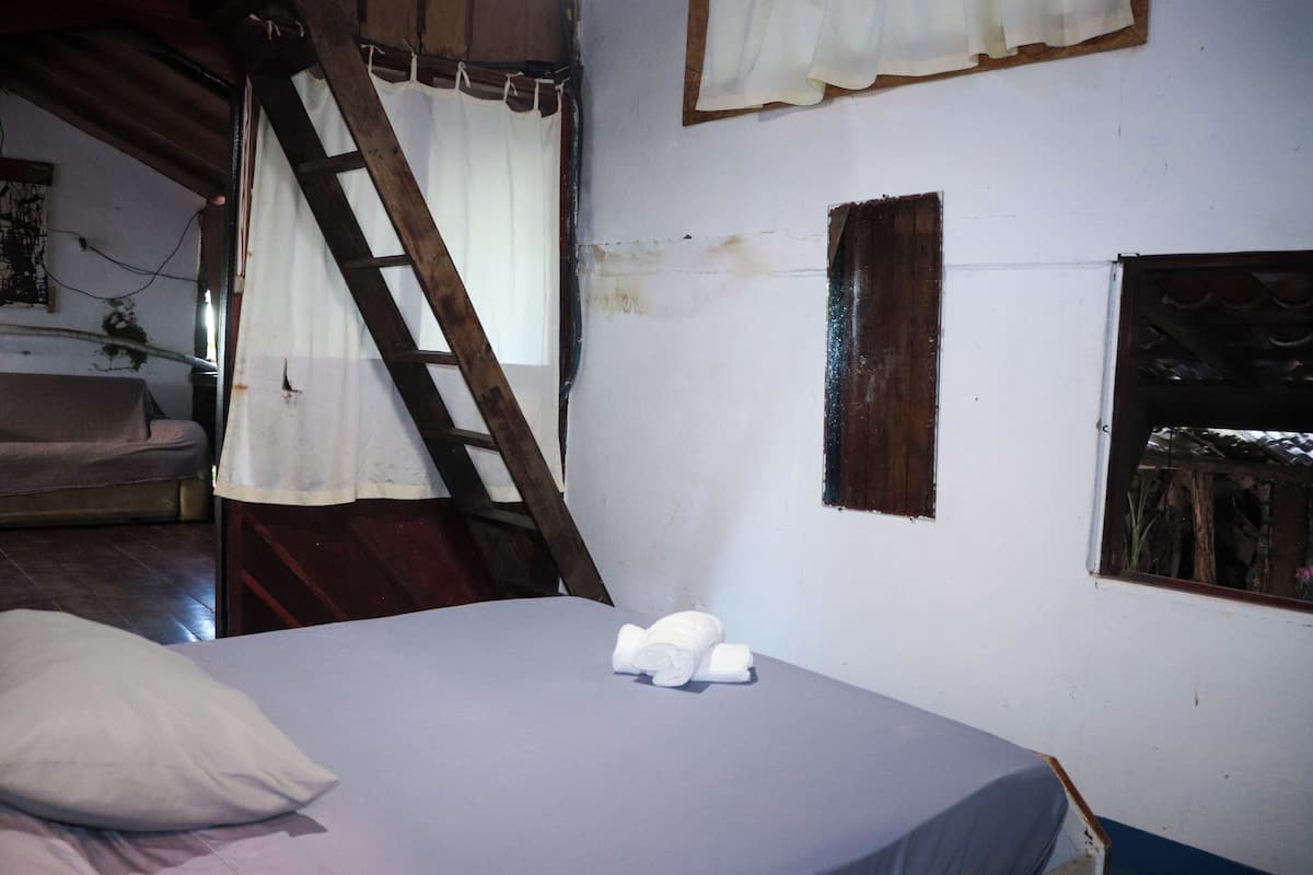 Wifi gratis y ropa de cama