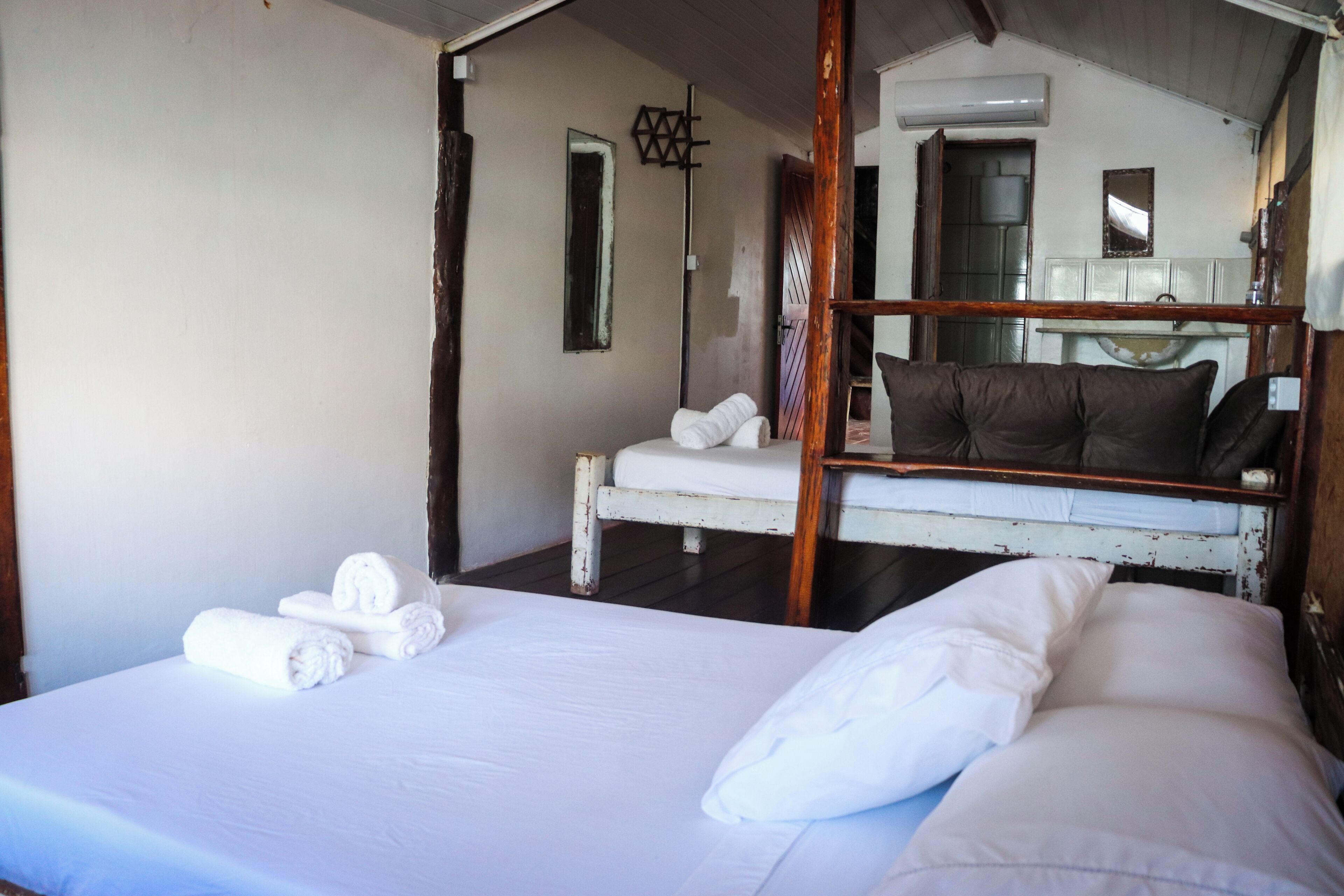 Wifi gratis y ropa de cama 