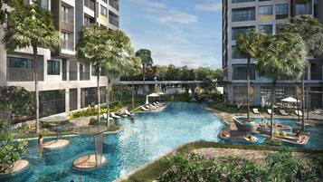 Una piscina al aire libre