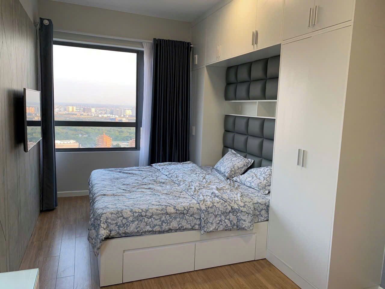 Suite Majestueuse, 1 chambre, accès au salon club, vue ville | Vue de la chambre