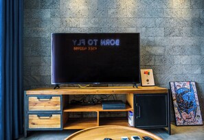 Suite Présidentielle, 2 chambres, accès au salon club, vue ville | Vue de la chambre