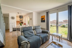 Televisio, pöytätennispöytä